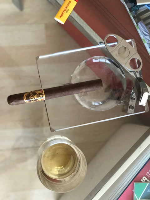Oliva Serie V Churchill Extra