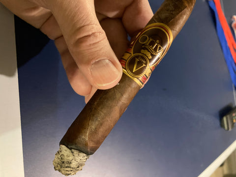 Oliva Serie V Special V Figurado