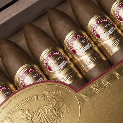 Romeo y Julieta Linea de Oro Nobles
