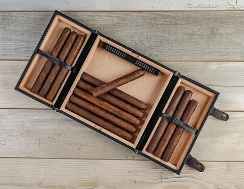 The Augustus Black Leather Travel Cigar Humidor – Holds up to 20 Cigars