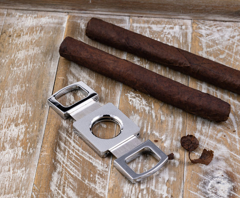 Etched Body Guillotine Cigar Cutter – Sleek Silver Finish – Cuts Up to 64 Ring Gauge