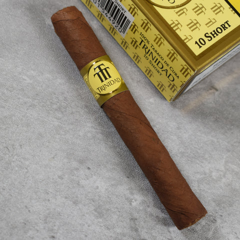 Trinidad Short Cigarillo – Medium Strength, 26 Ring Gauge