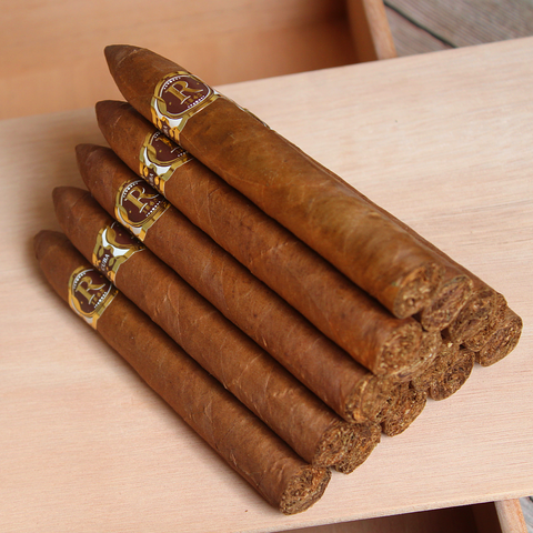 Vegas Robaina Unicos Torpedo Cigar – Medium to Full Strength – 52 Ring Gauge