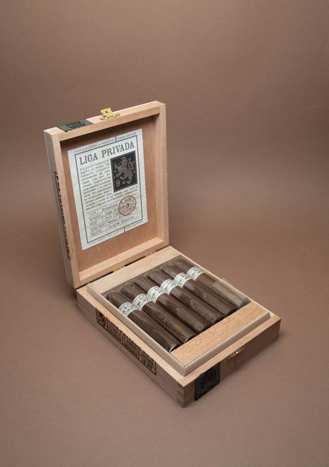 Liga Privada No. 9 Robusto