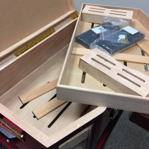 Chancellor Display Model Humidor – Imperfect Condition (Holds 300 Cigars)