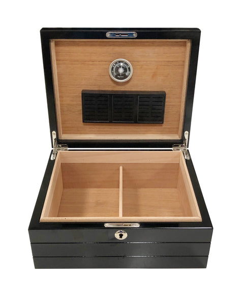 Onyx High Gloss Black Cigar Humidor – 50 Count Capacity